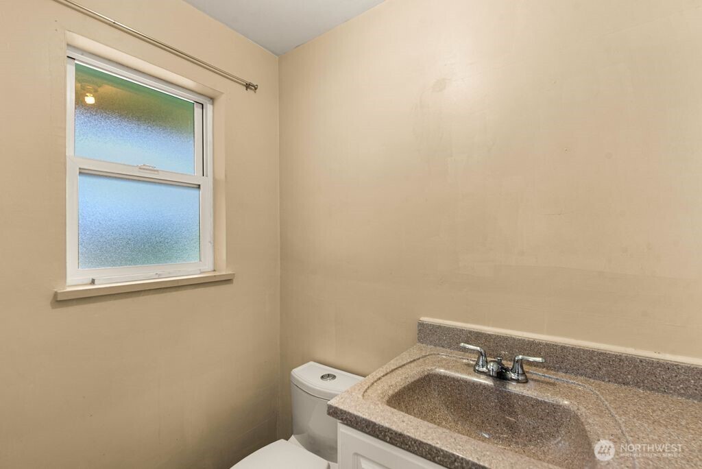 1909 Springwater Avenue Wenatchee, WA 98801 - Photo 18 of 34