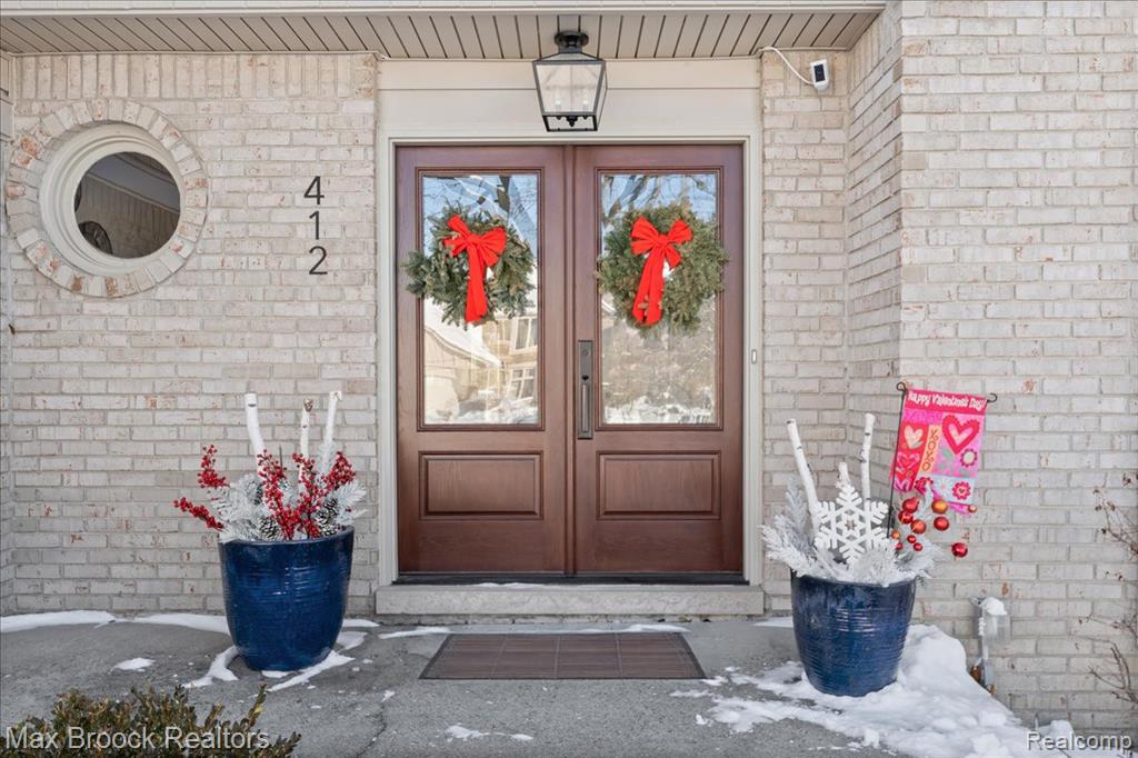 412 Shellbourne Drive Rochester Hills, MI 48309 - Photo 2 of 59 Gallery Image 2