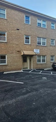 $105,000 | 1539 Harlem Avenue, Unit 1W, Oak Park, IL 60130