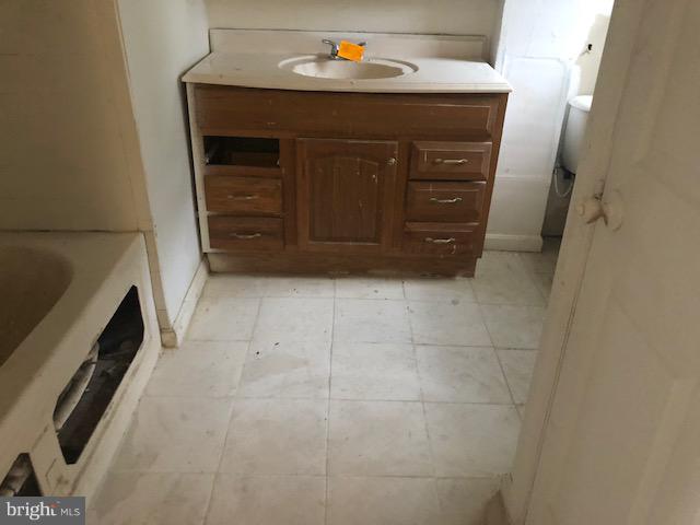 6300 Accokeek Road Brandywine, MD 20613 - Photo 14 of 16 Bathroom