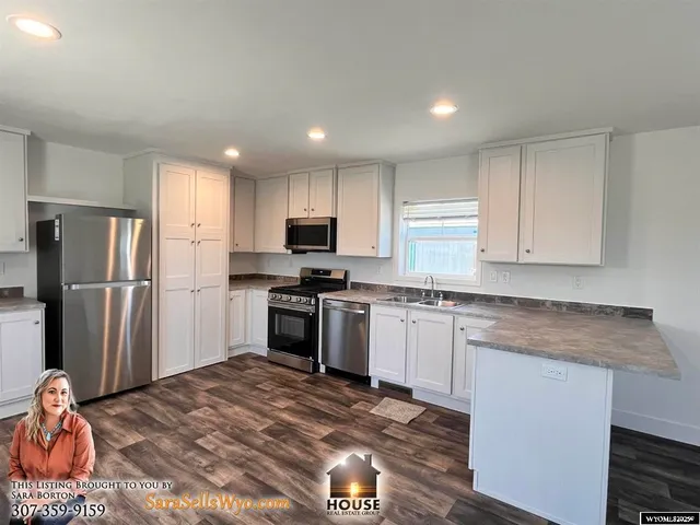 $92,000 | 401 South Russell Avenue, Douglas, WY 82633