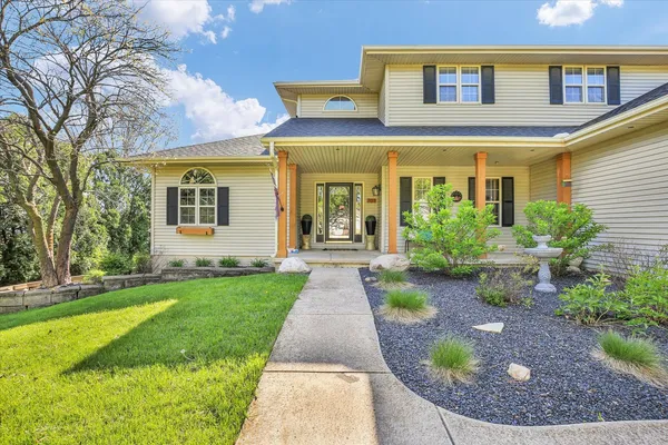 $474,990 | 701 Kimela Drive, Mahomet, IL 61853