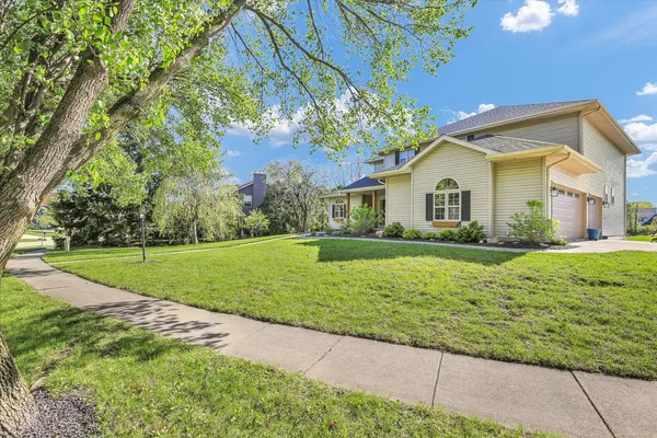 $474,990 | 701 Kimela Drive, Mahomet, IL 61853