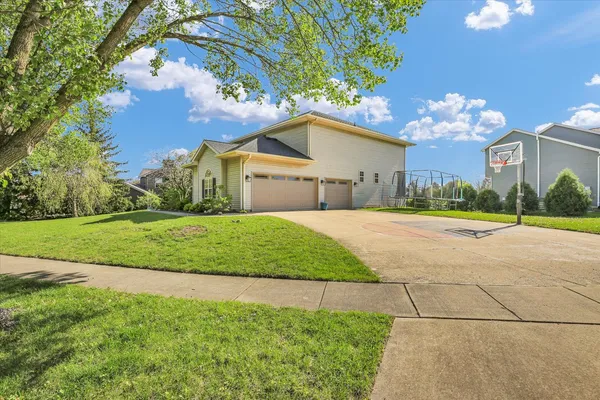 $474,990 | 701 Kimela Drive, Mahomet, IL 61853