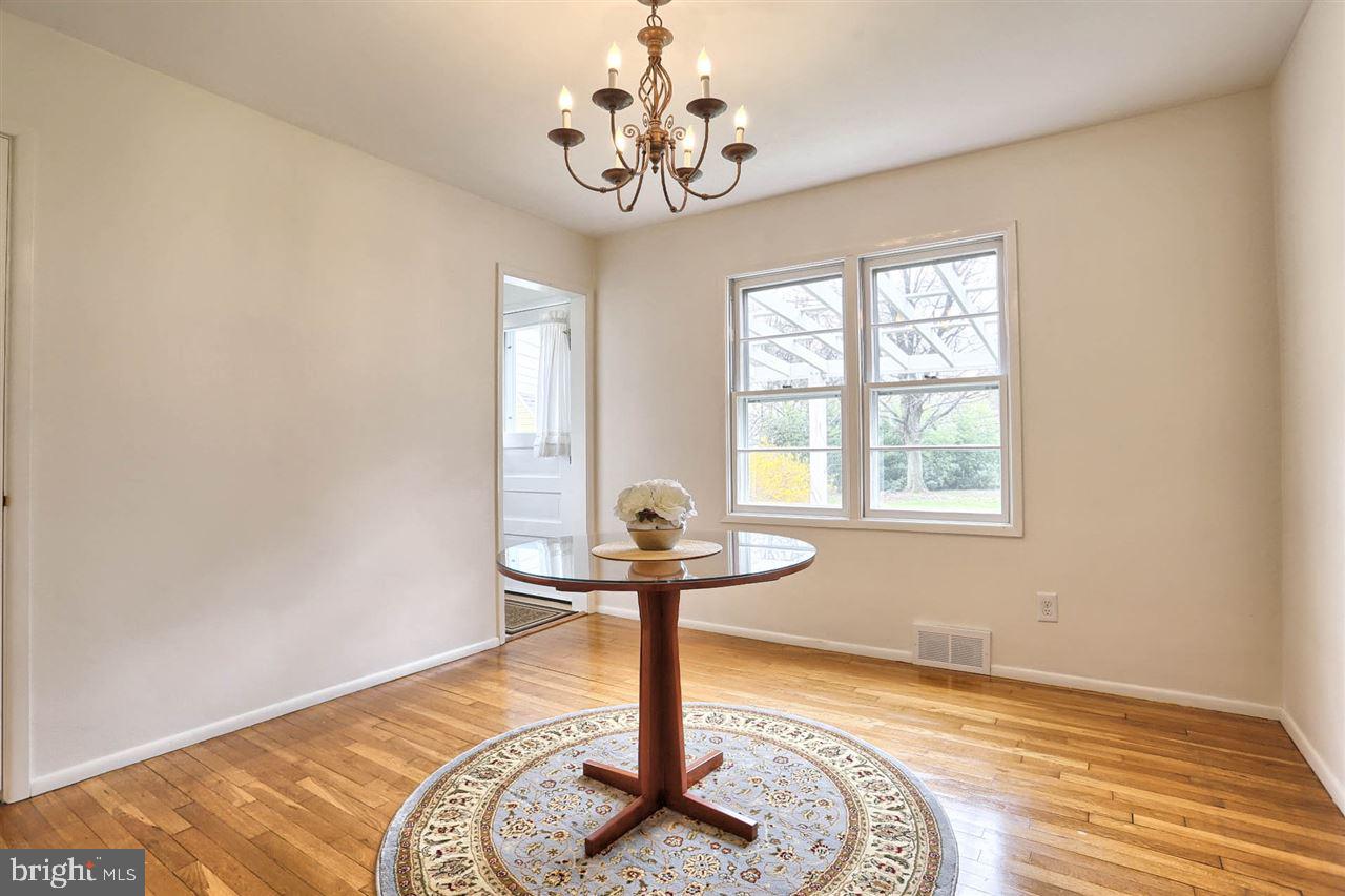17 Charlton Road Harrisburg, PA 17112 - Photo 11 of 25 Gallery Image 11