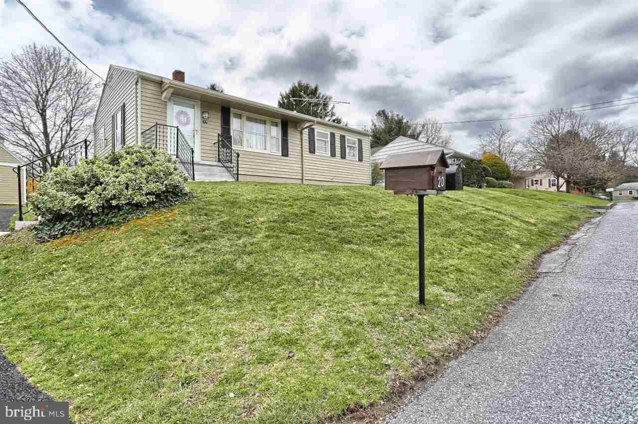 17 Charlton Road Harrisburg, PA 17112 - Photo 2 of 25 Gallery Image 2