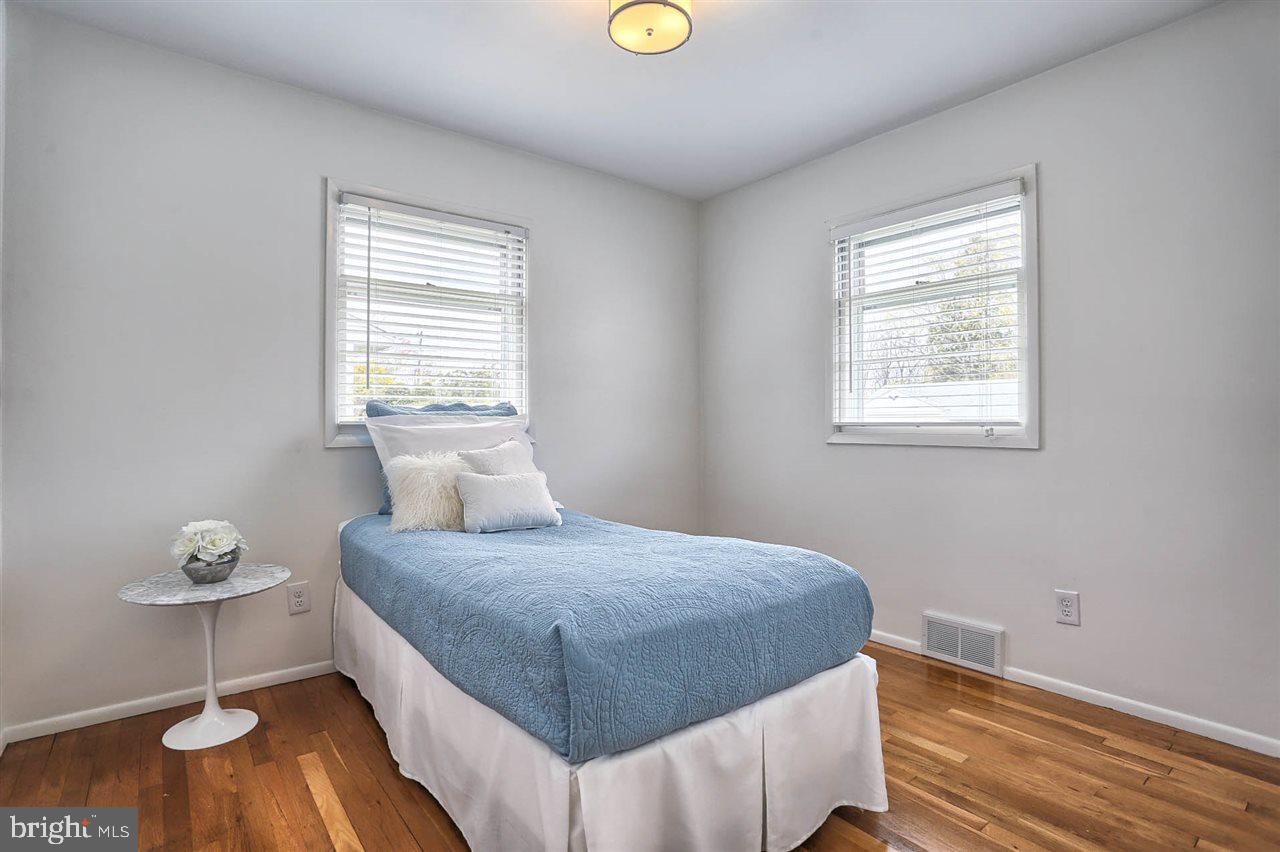 17 Charlton Road Harrisburg, PA 17112 - Photo 7 of 25 Gallery Image 7