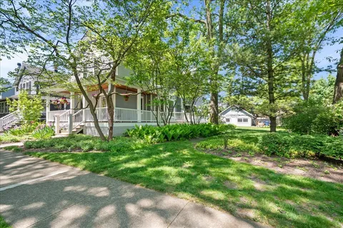 $1,775,000 | 1804 Elmwood Avenue, Wilmette, IL 60091