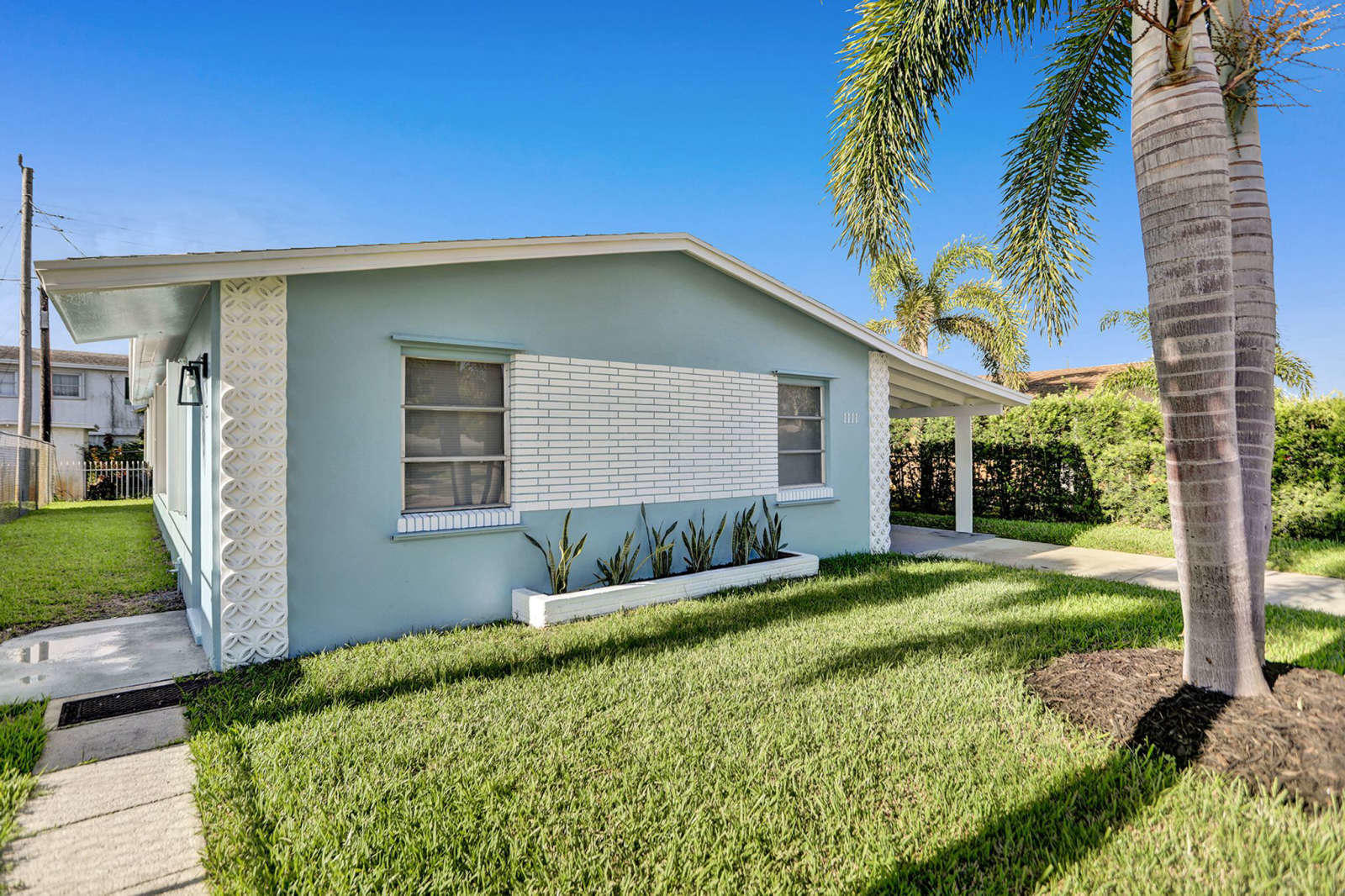 1111 West 4th Street Riviera Beach, FL 33404 - Photo 3 of 23 2