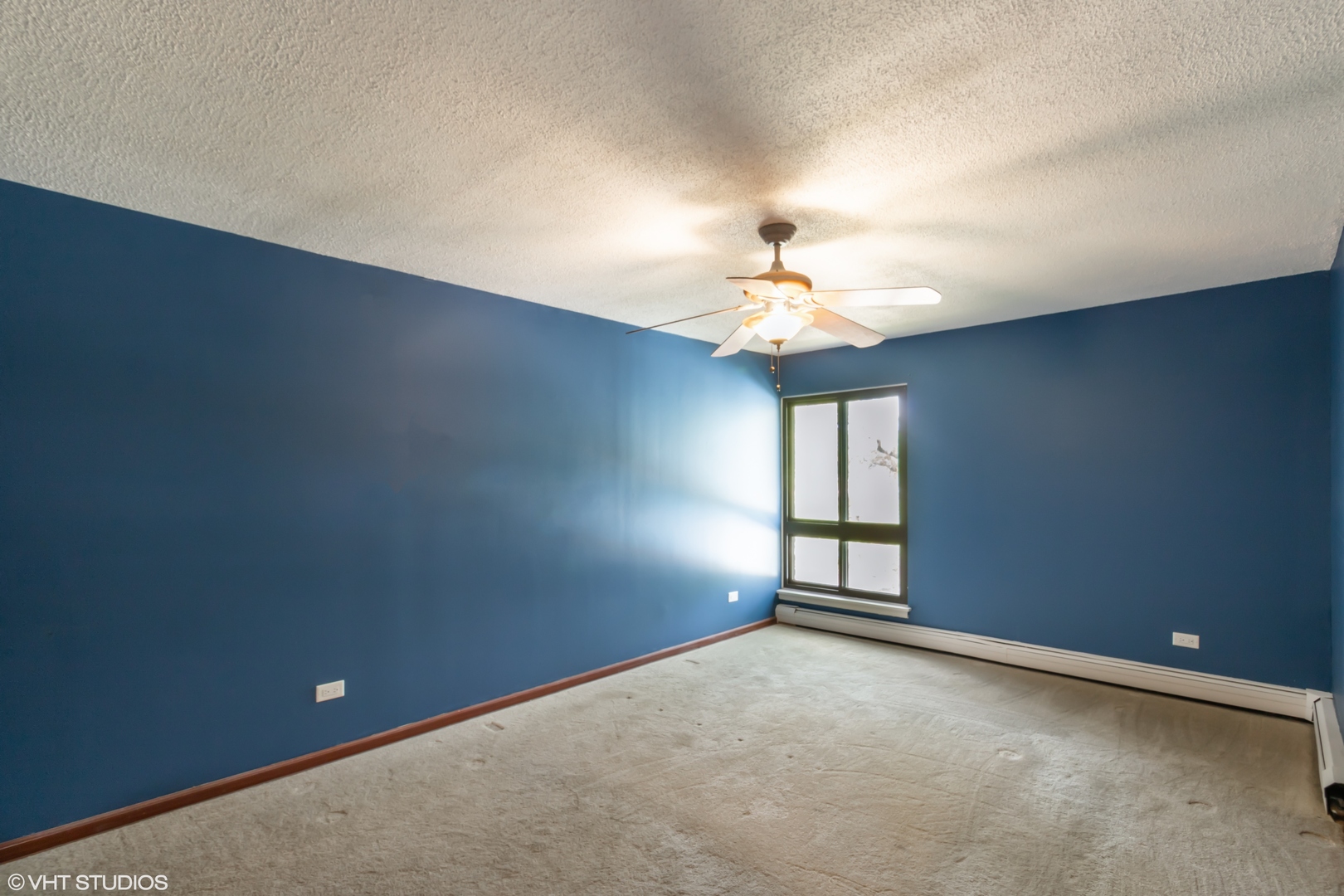 1926 Prairie Square, Unit 328 Schaumburg, IL 60173 - Photo 8 of 15 a view of an empty room with a window