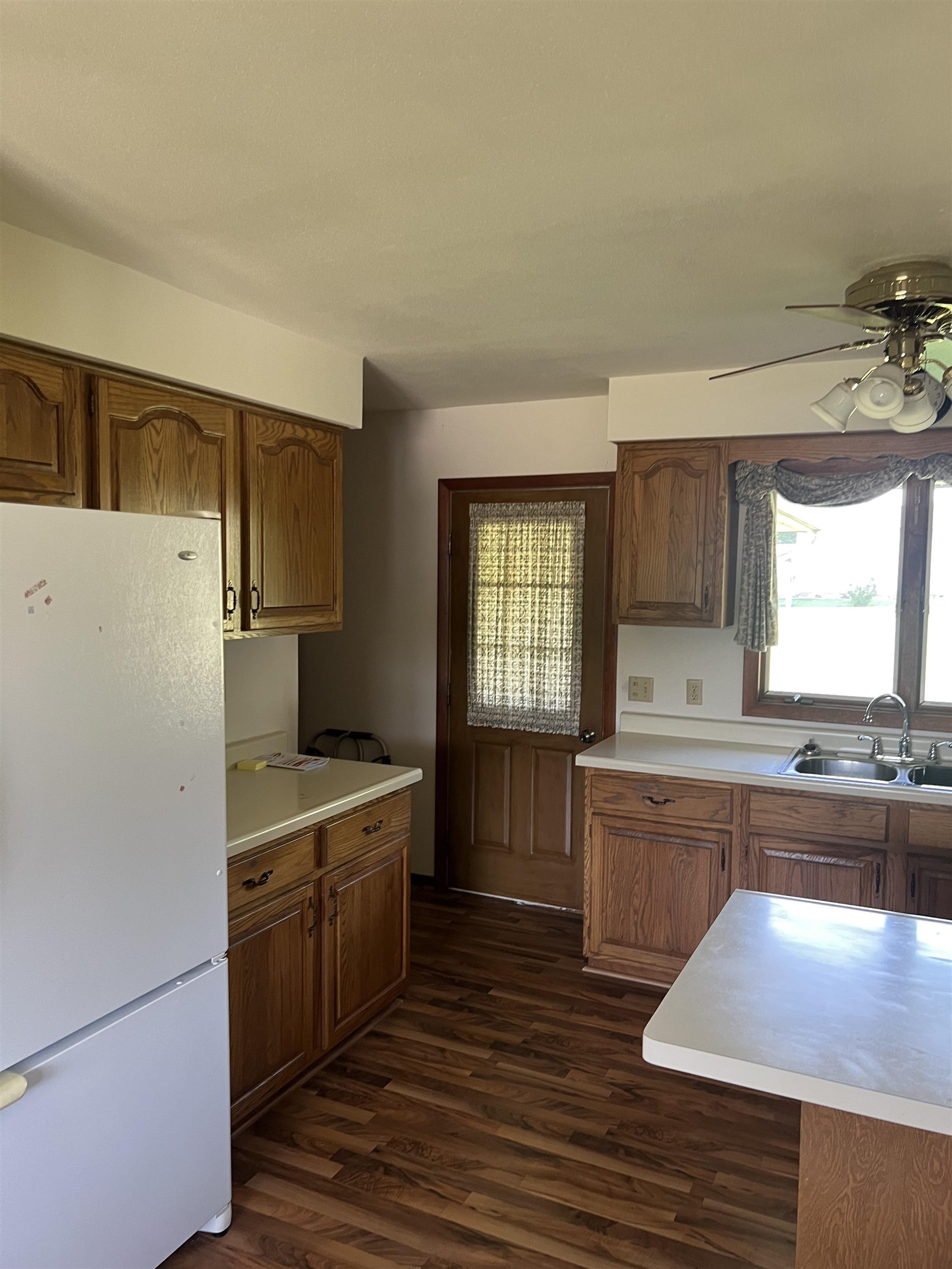 217 West Townline Road Lena, IL 61048 - Photo 9 of 21
