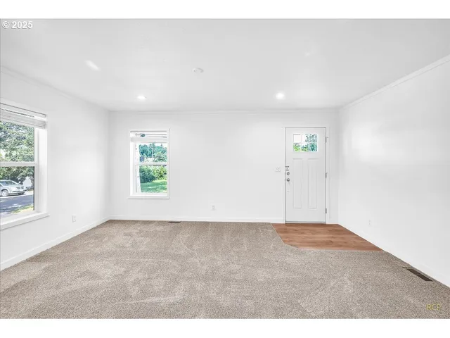 $374,800 | 144 South 6th Street, St. Helens, OR 97051