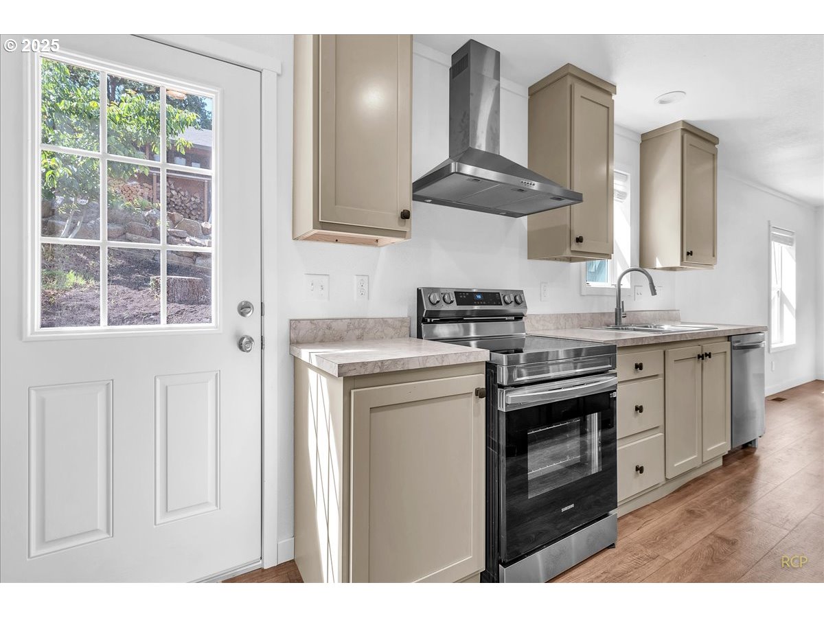 144 South 6th Street St. Helens, OR 97051 - Photo 7 of 29