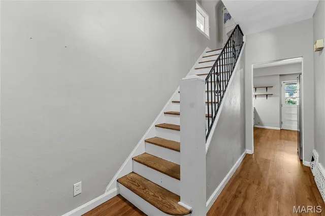 $2,000 | 3617 Commonwealth Avenue, St. Louis, MO 63143