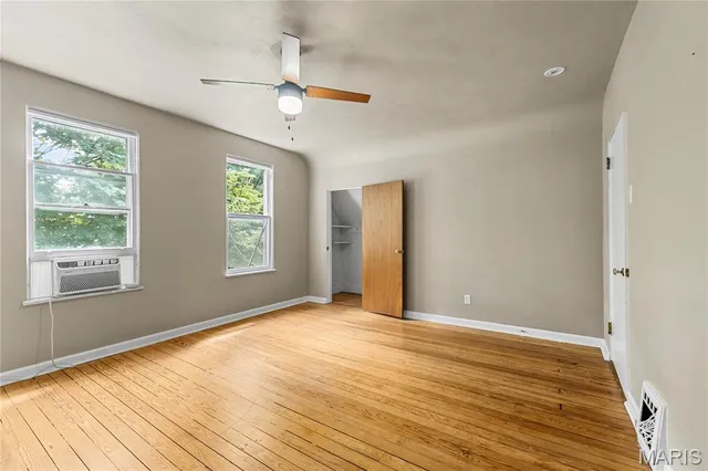 $2,000 | 3617 Commonwealth Avenue, St. Louis, MO 63143