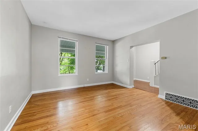 $2,000 | 3617 Commonwealth Avenue, St. Louis, MO 63143