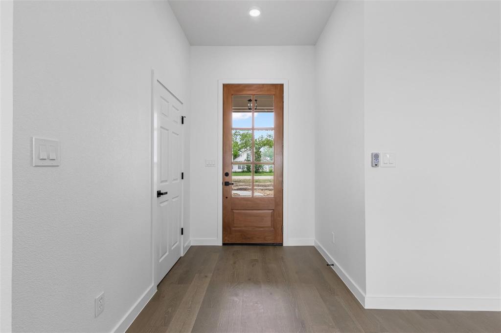 2061 Goodwyn Road Italy, TX 76651 - Photo 7 of 40 Gallery Image 7