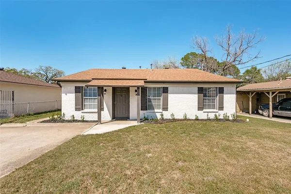$249,900 | 629 Park Lane, Denton, TX 76205