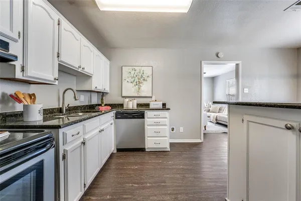 $249,900 | 629 Park Lane, Denton, TX 76205