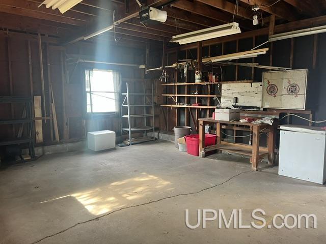 701 South Lincoln Road Escanaba, MI 49829 - Photo 34 of 44