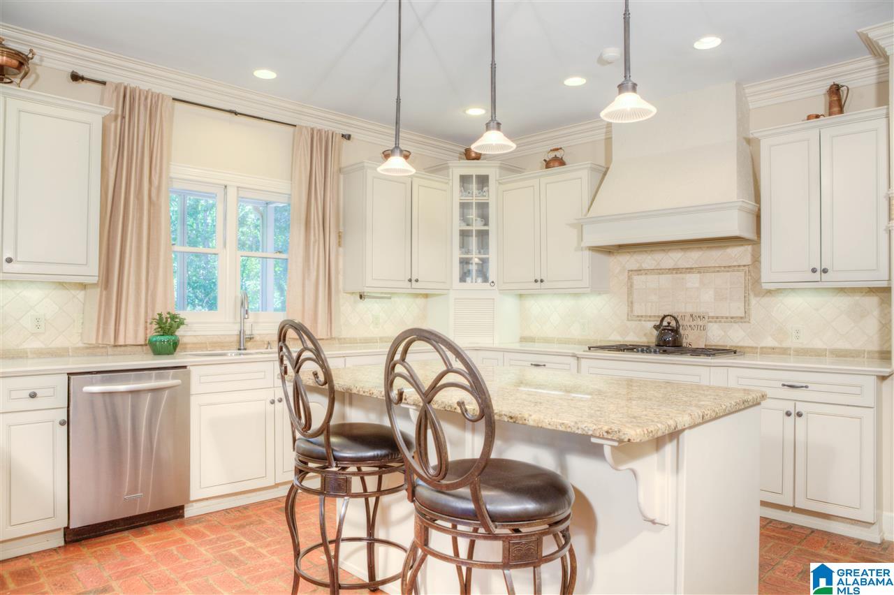 2042 Country Ridge Place Vestavia Hills, AL 35243 - Photo 14 of 46