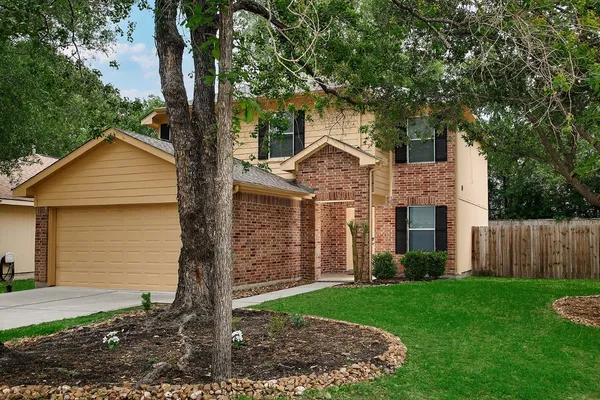 $1,975 | 127 Hockenberry Court, The Woodlands, TX 77385
