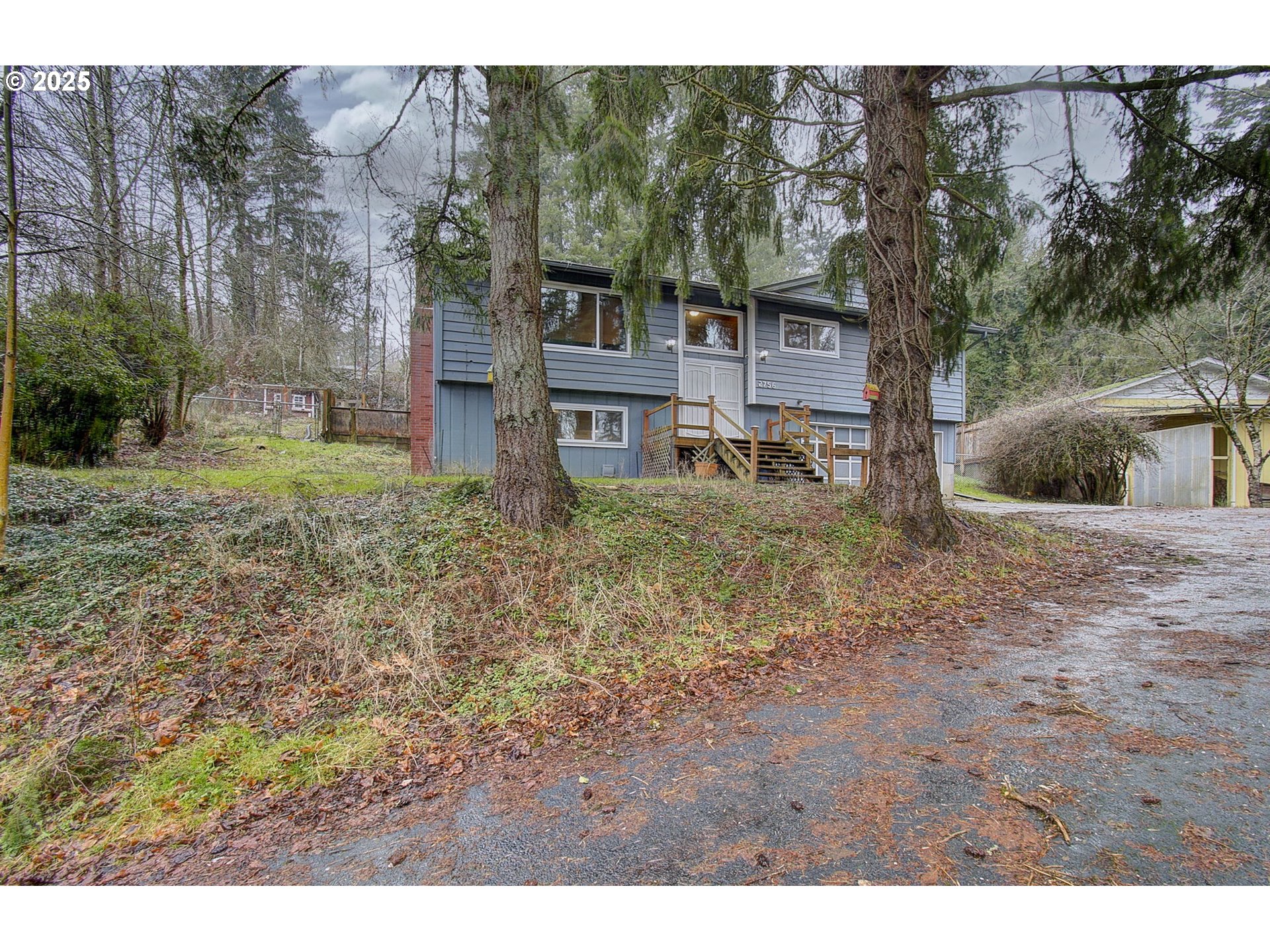 2756 Columbia Heights Road Longview, WA 98632 - Photo 2 of 38 Gallery Image 2
