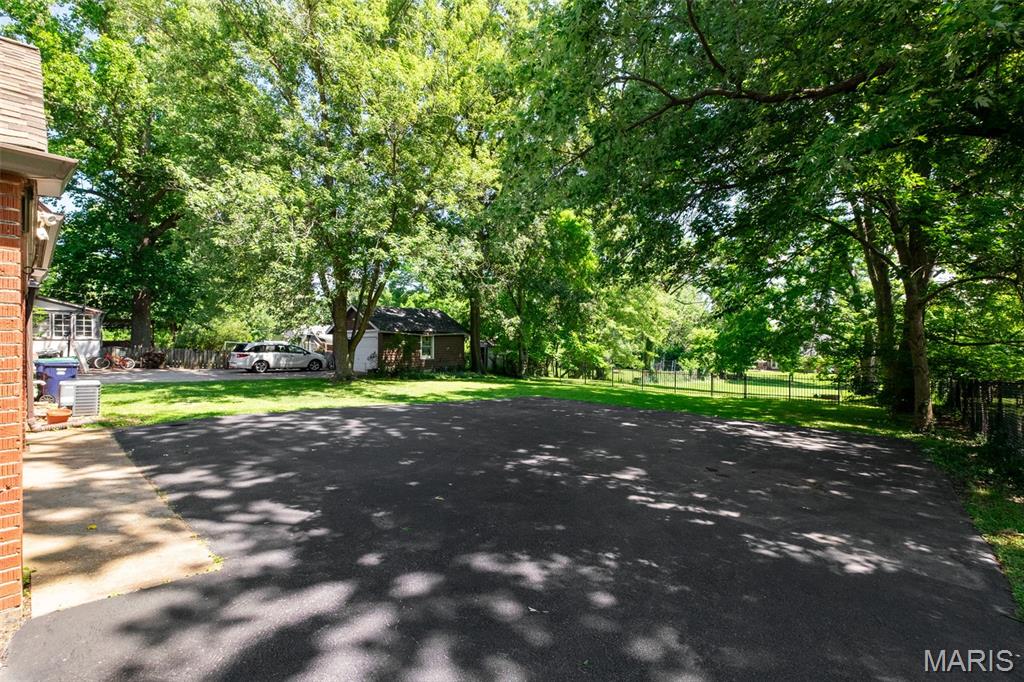 816 South Sappington Road St. Louis, MO 63126 - Photo 40 of 57 Gallery Image 40