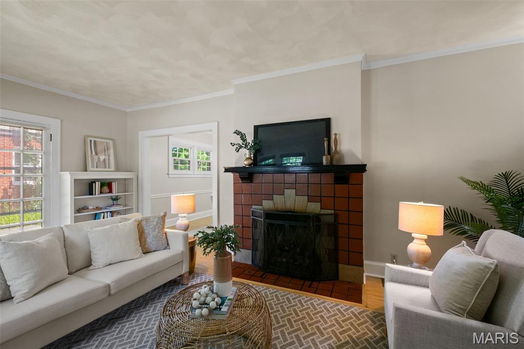 816 South Sappington Road St. Louis, MO 63126 - Photo 7 of 57 Gallery Image 7