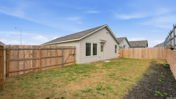 $1,595 | 1621 Pile Trail, New Braunfels, TX 78130