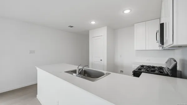 $1,595 | 1621 Pile Trail, New Braunfels, TX 78130