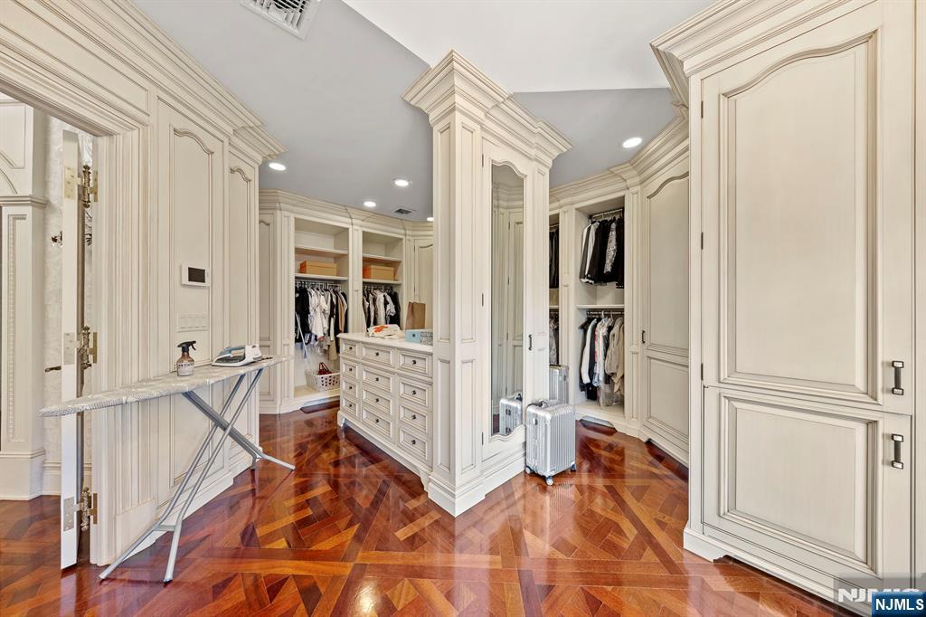 78 Roberts Road Englewood Cliffs, NJ 07632 - Photo 23 of 50