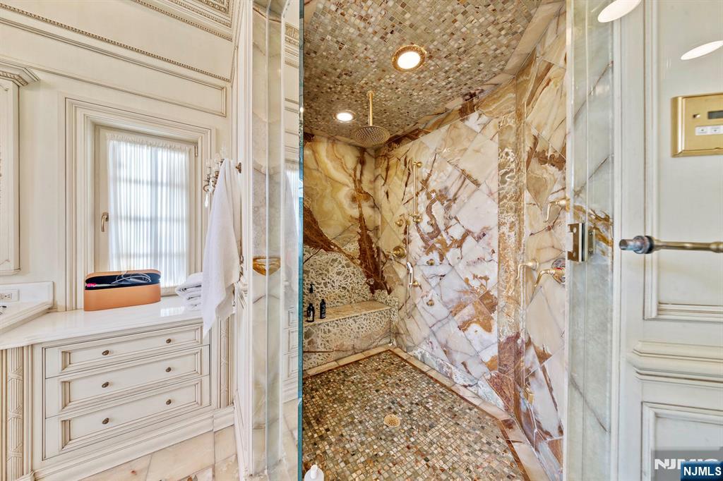 78 Roberts Road Englewood Cliffs, NJ 07632 - Photo 26 of 50