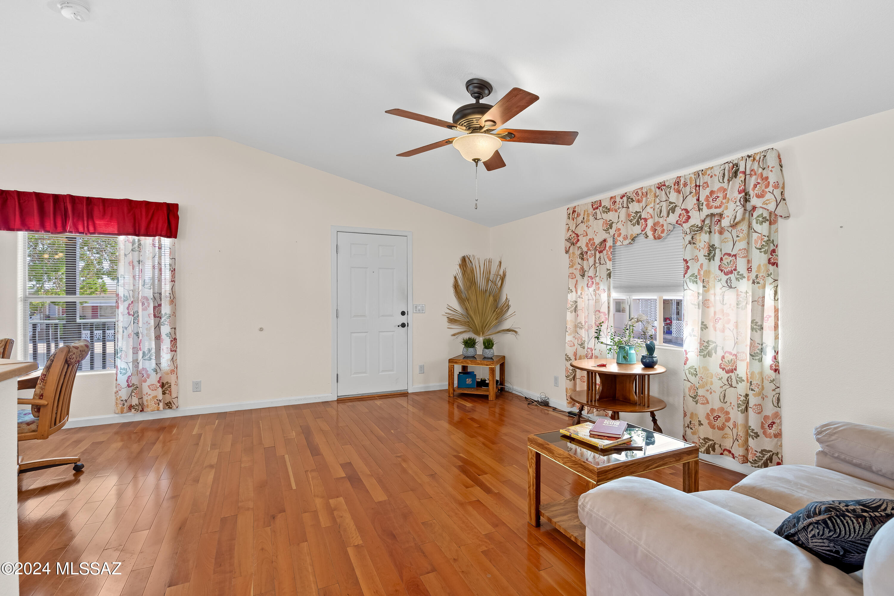 5712 West Box R Street Tucson, AZ 85713 - Photo 4 of 26 Gallery Image 4