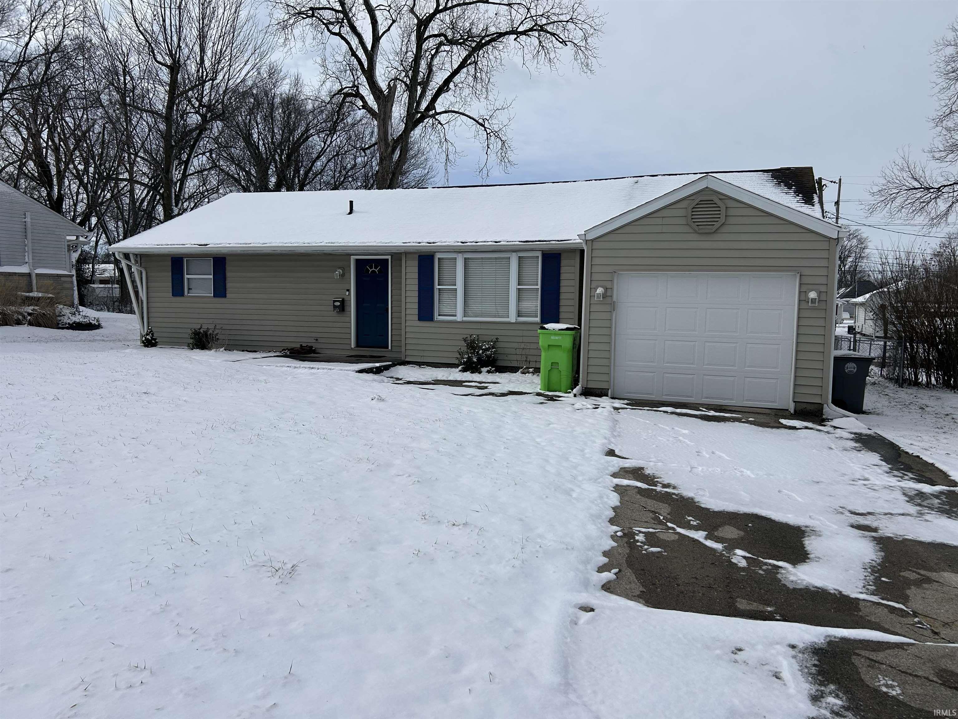 1215 McDowell Road Vincennes, IN 47591 - Photo 1 of 17 Gallery Image 1