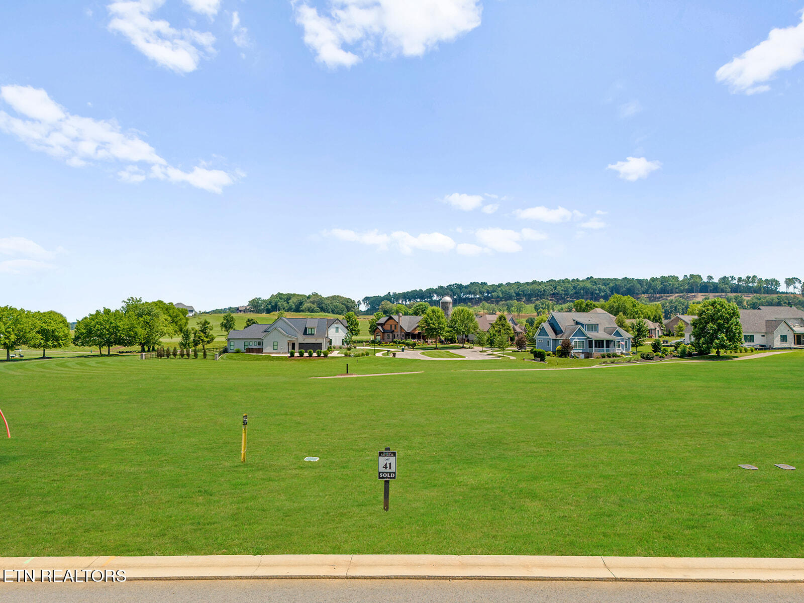 2594 Chestnut Lane Loudon, TN 37774 - Photo 3 of 35 DJI_20250704025018_0154_D