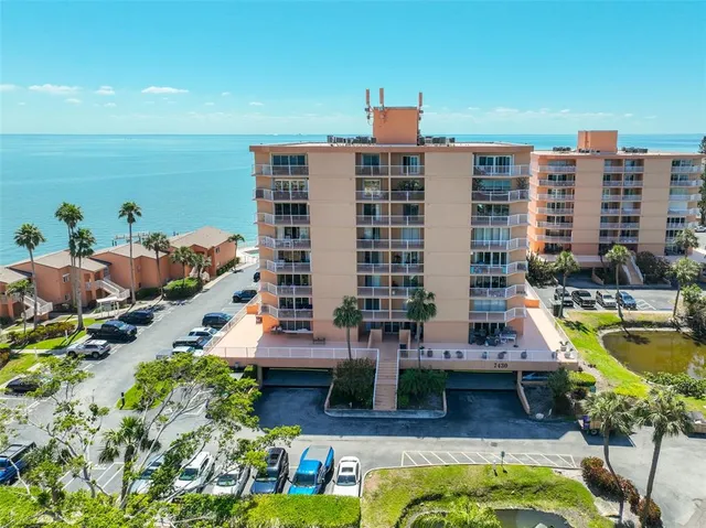 $3,000 | 7430 Sunshine Skyway Lane South, Unit 403, St. Petersburg, FL 33711