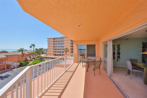 $3,000 | 7430 Sunshine Skyway Lane South, Unit 403, St. Petersburg, FL 33711