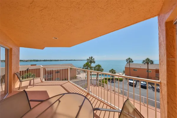 $3,000 | 7430 Sunshine Skyway Lane South, Unit 403, St. Petersburg, FL 33711