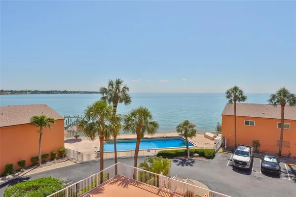 $3,000 | 7430 Sunshine Skyway Lane South, Unit 403, St. Petersburg, FL 33711