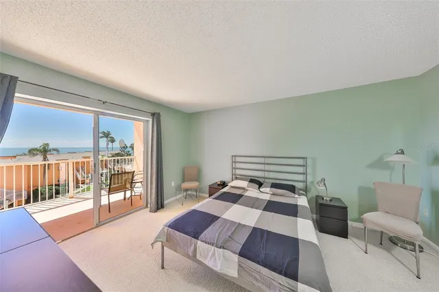 $3,000 | 7430 Sunshine Skyway Lane South, Unit 403, St. Petersburg, FL 33711