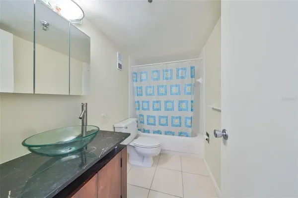 $3,000 | 7430 Sunshine Skyway Lane South, Unit 403, St. Petersburg, FL 33711