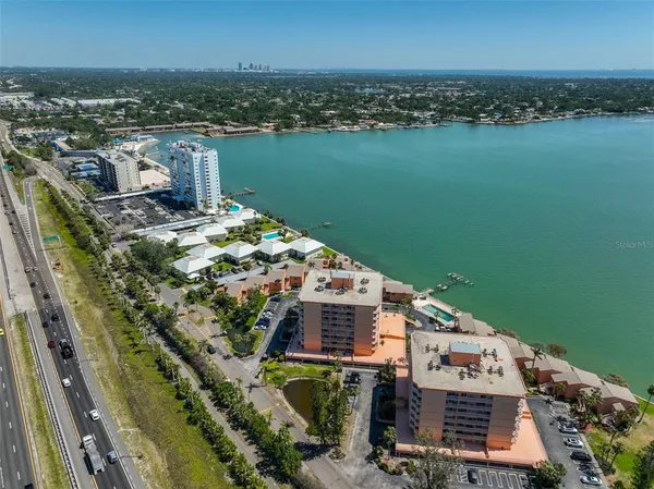 $3,000 | 7430 Sunshine Skyway Lane South, Unit 403, St. Petersburg, FL 33711