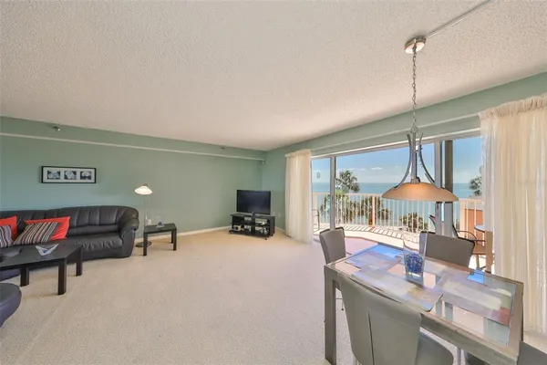 $3,000 | 7430 Sunshine Skyway Lane South, Unit 403, St. Petersburg, FL 33711