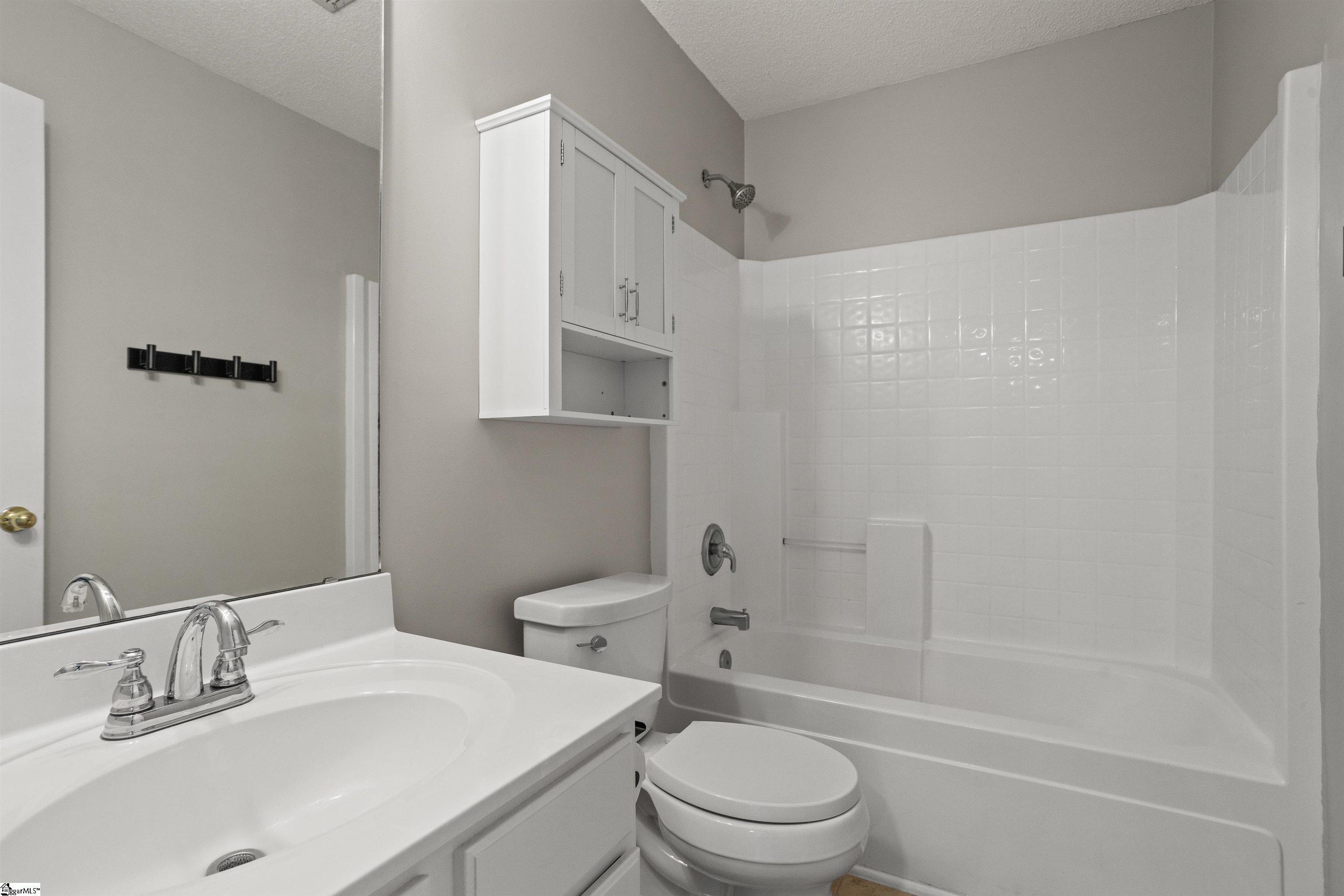 112 Sentinel Court Simpsonville, SC 29681 - Photo 17 of 36