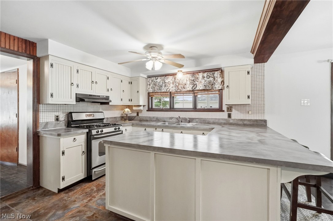 7001 State Road Parma, OH 44134 - Photo 7 of 50 appliances are included