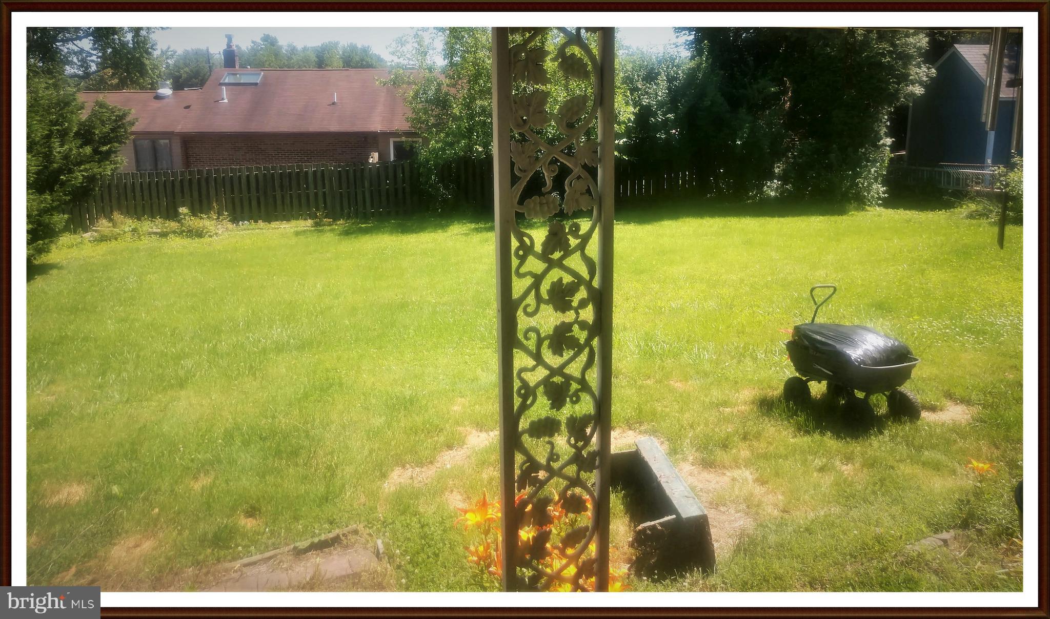 31 Harvard Road Wilmington, DE 19808 - Photo 4 of 6 Huge back yard