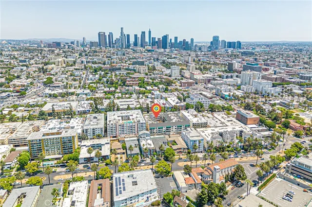$645,000 | 435 South Lafayette Park Place, Unit 219, Los Angeles, CA 90057