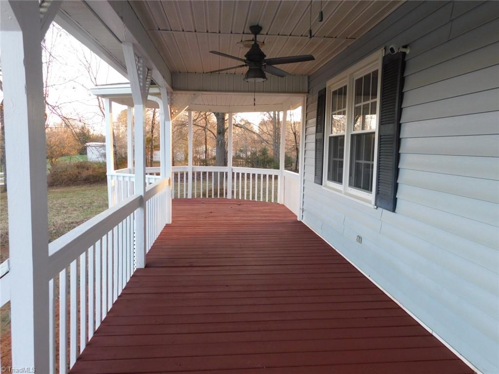 3830 Cunningham Road Thomasville, NC 27360 - Photo 14 of 32 Front Porch