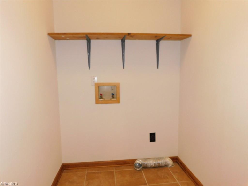 3830 Cunningham Road Thomasville, NC 27360 - Photo 19 of 32 Laundry Room